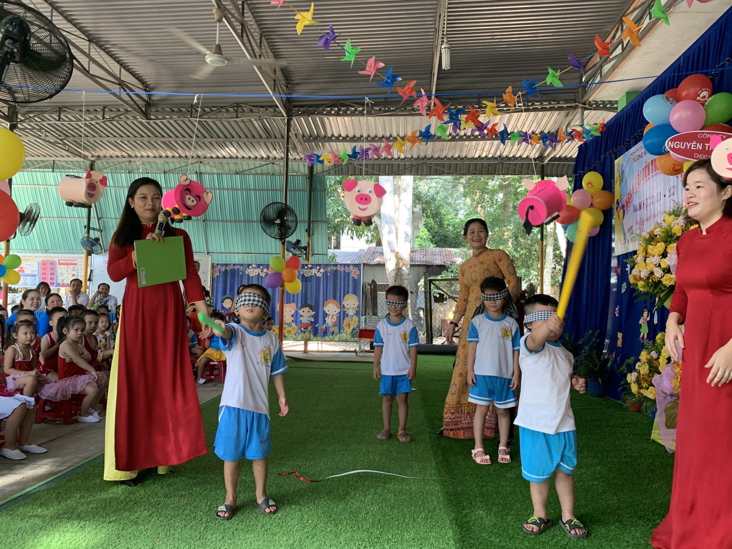 hình hoạt động